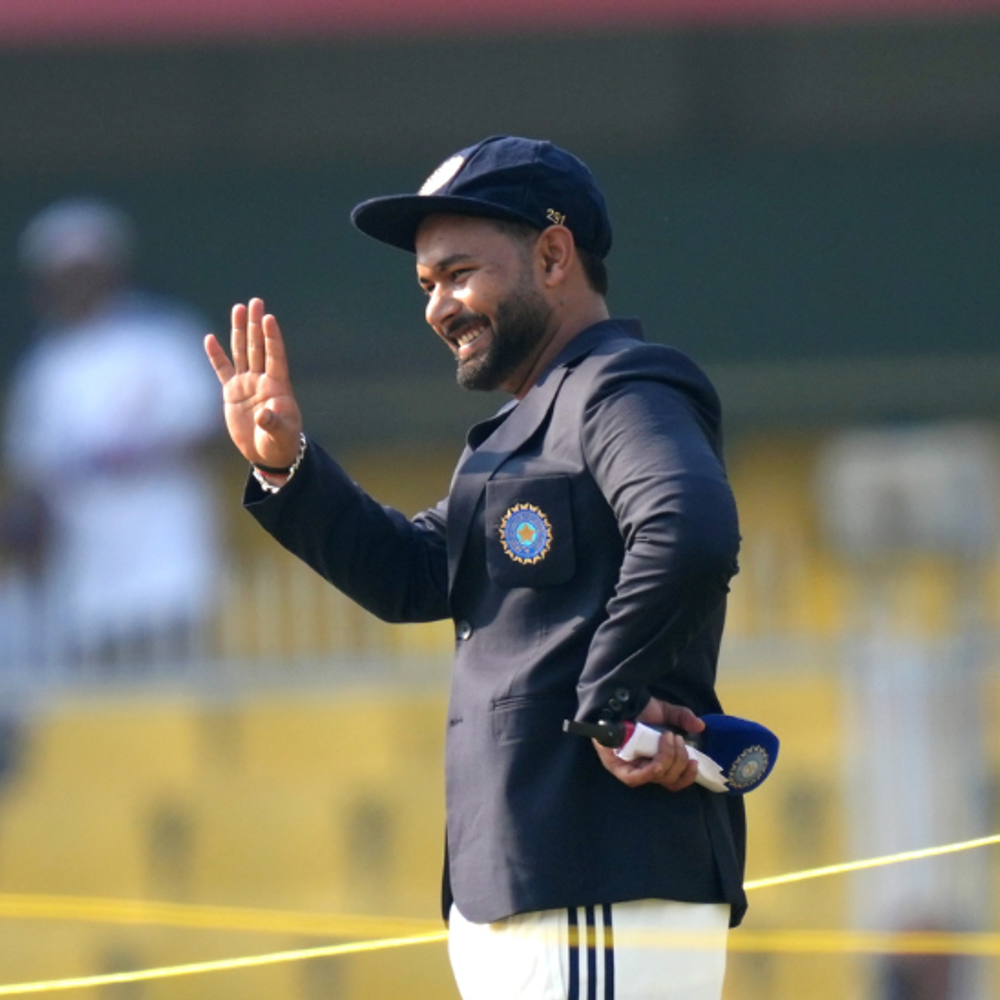 rishabh-pant-joins-ms-dhoni’s-club-after-test-captaincy-debut:tea-before-lunch-for-1st-time-in-148-years,-bavuma-hit-by-ball-on-day-1-in-guwahati