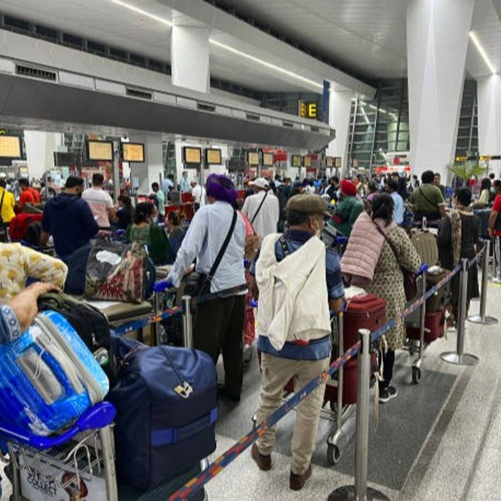 flyers-may-soon-get-higher-refunds-on-last-minute-cancellations:govt-explores-₹50-built-in-insurance-to-enable-up-to-80%-repayment