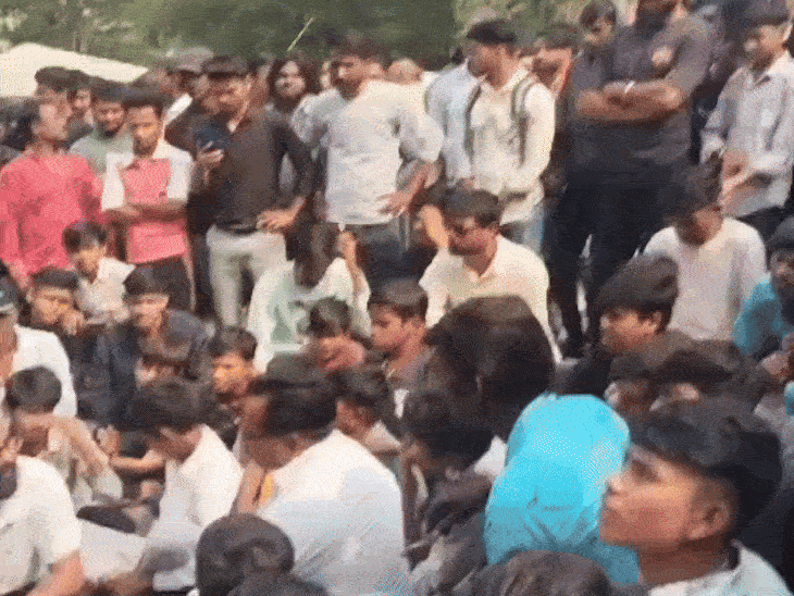 accused-of-raping-minor-still-absconding:after-30-hours;-victim-in-icu-as-angry-locals-block-national-highway-46-in-obedullaganj
