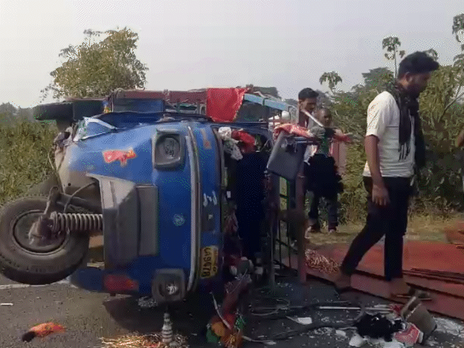 3-killed-as-auto-collides-with-bike-in-jabalpur:victims-belong-to-same-family;-were-on-their-way-for-a-religious-event