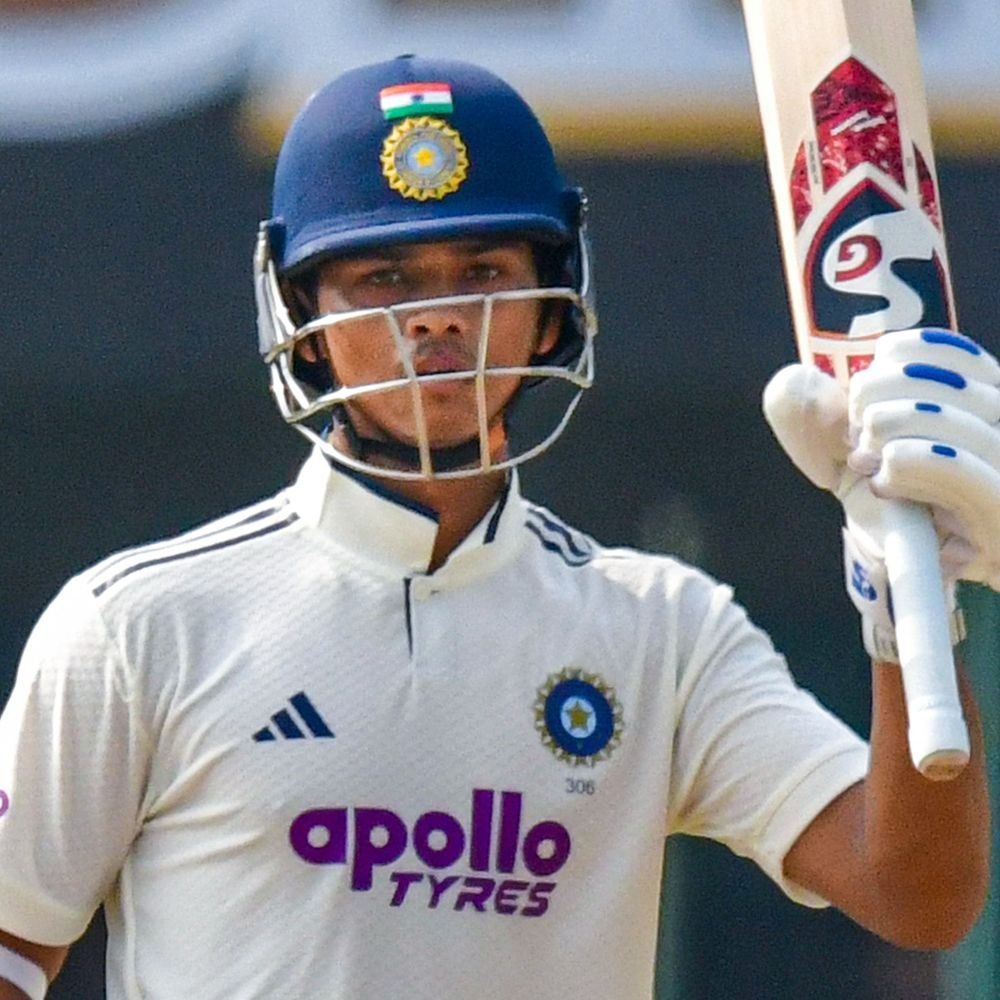 watch-|-yashasvi-jaiswal-slams-half-century-on-day-3:kl-rahul-asks-siraj-to-calm-down-after-overthrow;-jansen-records-6-wicket-haul-in-guwahati-test