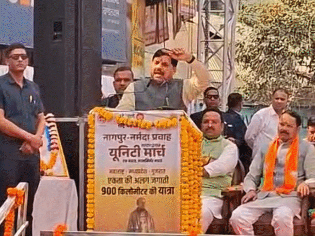 cm-mohan-yadav-joins-indore-unity-march:marking-sardar-vallabhbhai-patel’s-150th-birth-anniversary-with-grand-procession-and-large-public-participation