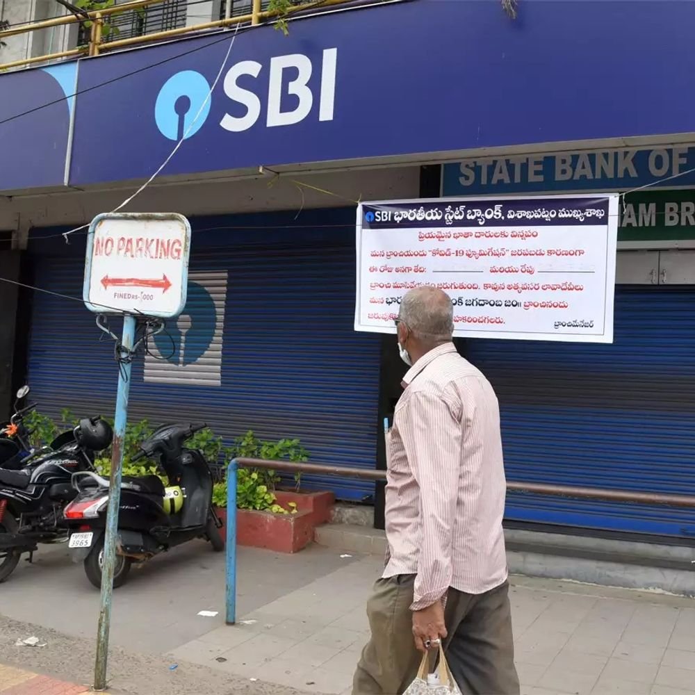 banks-will-remain-closed-for-18-days-in-december-2025:branches-will-not-operate-for-12-days-at-different-cities-besides-4-sundays-2-saturdays