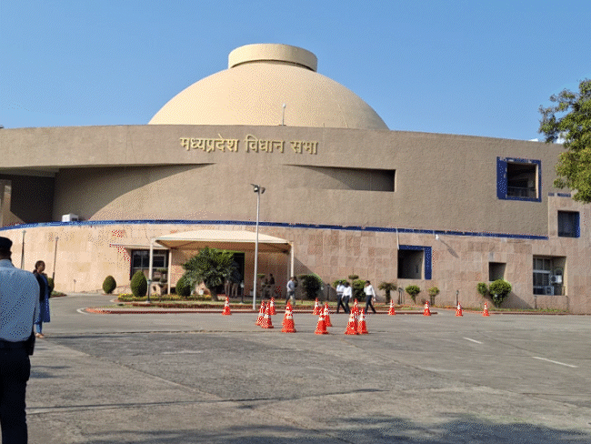 madhya-pradesh-assembly-winter-session-begins-today:opposition-to-target-govt-over-vit-university-food-issue-and-excess-rainfall-damage;-2-bills-to-be-presented