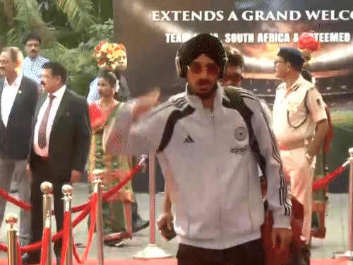 indian-team-reaches-cuttack-for-t20i-series:about-45,000-spectators-expected-to-attend-match-against-south-africa-on-9-dec