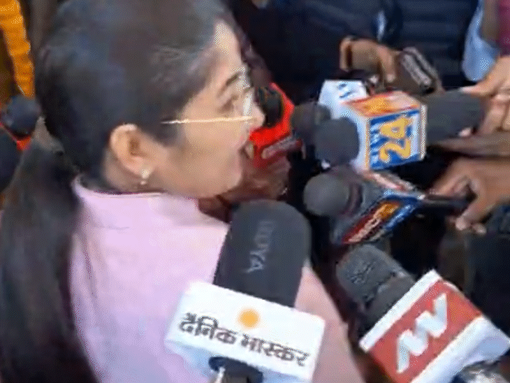 mp-minister-pratima-bagri-distances-herself-from-ganja-smuggler-brother:says,-‘anyone-can-claim-being-relative’;-brother-brother-in-law-are-in-jail