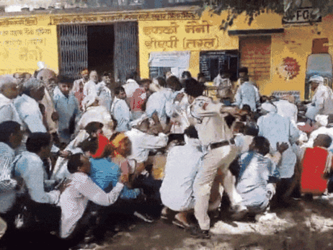 mp-registers-91-firs-in-7-months:over-fertiliser-black-marketing-ranks-3rd-in-india,-with-204-licenses-suspended;-while-up-leads-cases