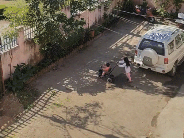 ‘i’m-a-lone-hindu-woman-fighting-100-muslims’:bhopal-advocate-alleges-systematic-harassment-to-sell-house;-accuses-neighbours-of-blocking-water-and-sewer-lines