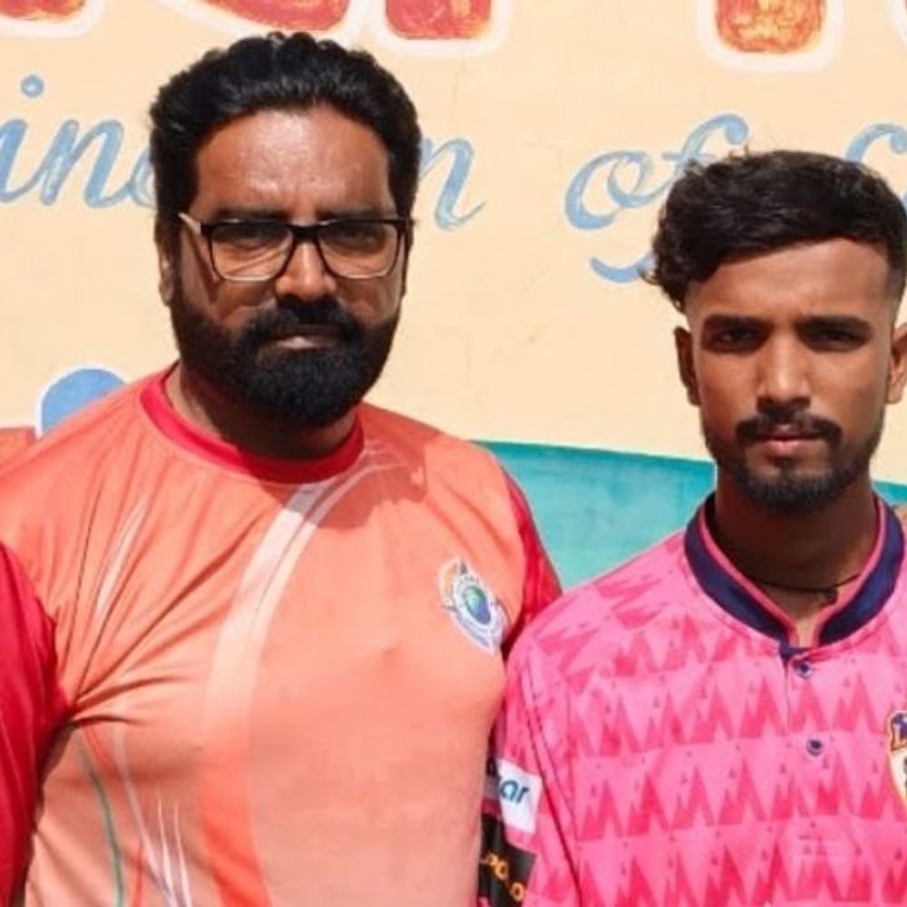 vishal-nishad-worked-as-labourer-with-his-father:coach-says-punjab-kings-got-mystery-spinner-like-varun-chakaravarthy