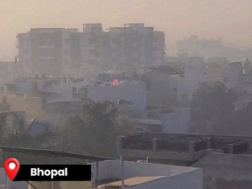 dense-fog-grips-mp,-alert-issued-in-13-districts:temp-below-5°c-in-malwa-nimar;-delhi-route-trains-run-up-to-5-hours-late,-flights-disrupted