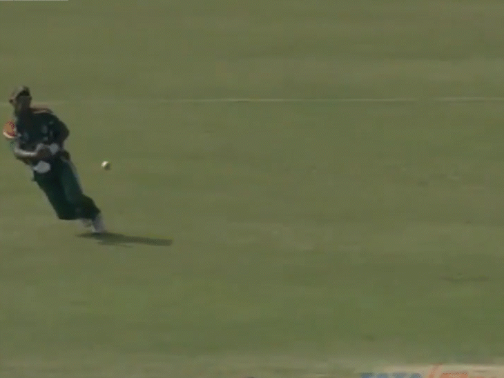 on-this-day-in-2005:ms-dhoni-made-his-international-debut,-was-run-out-for-golden-duck