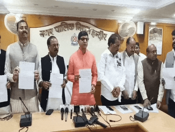 indore-renames-ab-road-as-atal-bihari-marg:mayor-in-council-approves-name-change-in-municipal-limits,-mayor-bhargav-says-decision-honours-vajpayee