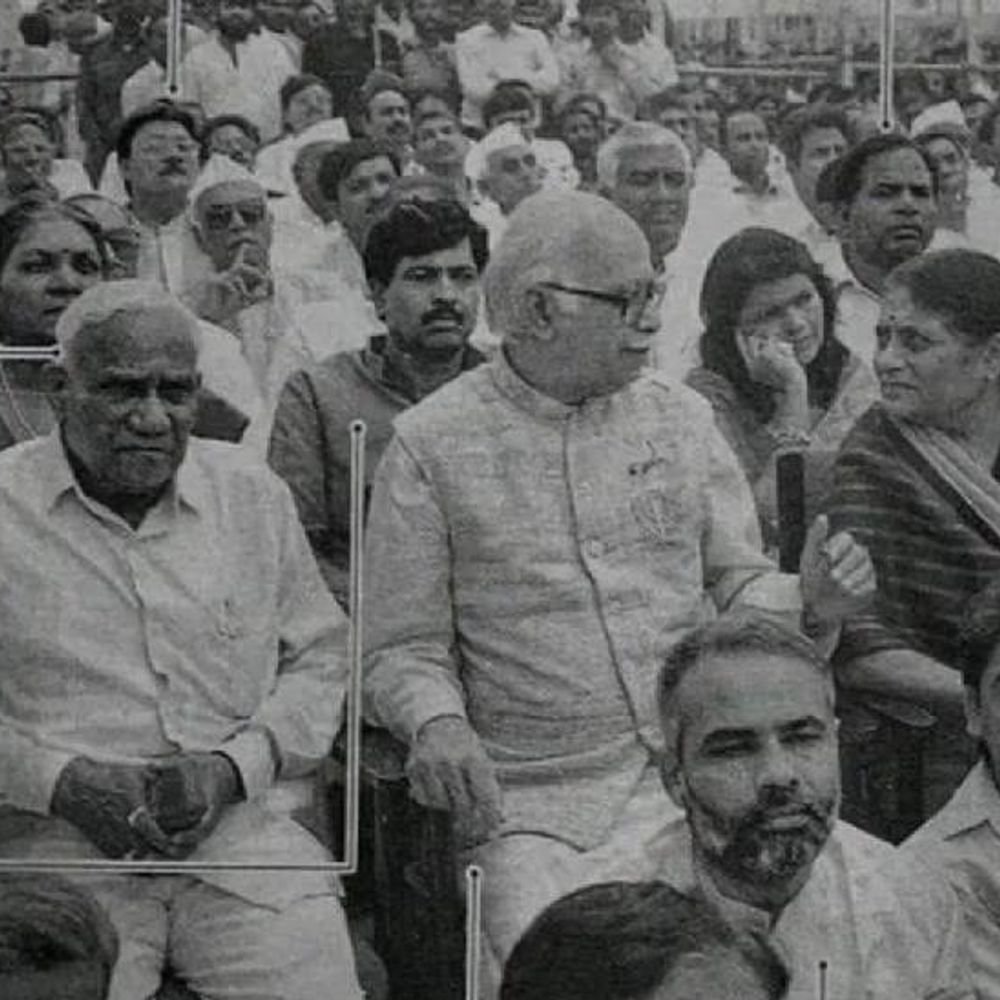 ex-cm-digvijay-posts-modi’s-photo,-praises-‘power-of-unity’:writes-on-x,-‘cm-who-sat-at-leaders’-feet-became-pm,-this-is-organizational-strength’