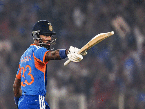 bumrah,-hardik-might-miss-nz-odis-but-play-t20i-series:virat-kohli-reportedly-available-for-delhi-vs-railways-vijay-hazare-match-on-6-jan