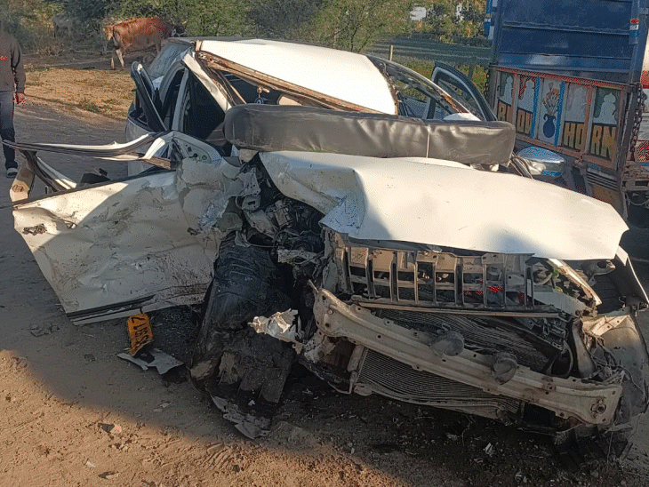 two-cars-collide-in-indore,-one-dead:mumbai-couple-among-5-injured-as-drowsy-driving-triggers-head-on-crash-during-ujjain-to-omkareshwar-journey