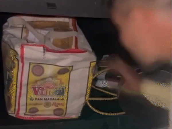 indore-police-seizes-₹1.18cr-from-car:money-linked-to-plywood-company-owner;-suspected-hawala,-probe-underway