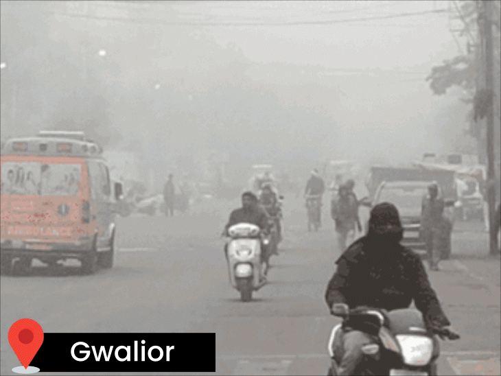 dew-blankets-vehicles-along-narmada,-mist-at-pachmarhi:nowgaon-coldest-in-chhatarpur,-umaria-temp-plunges-to-3.1°c-amid-intense-cold-wave