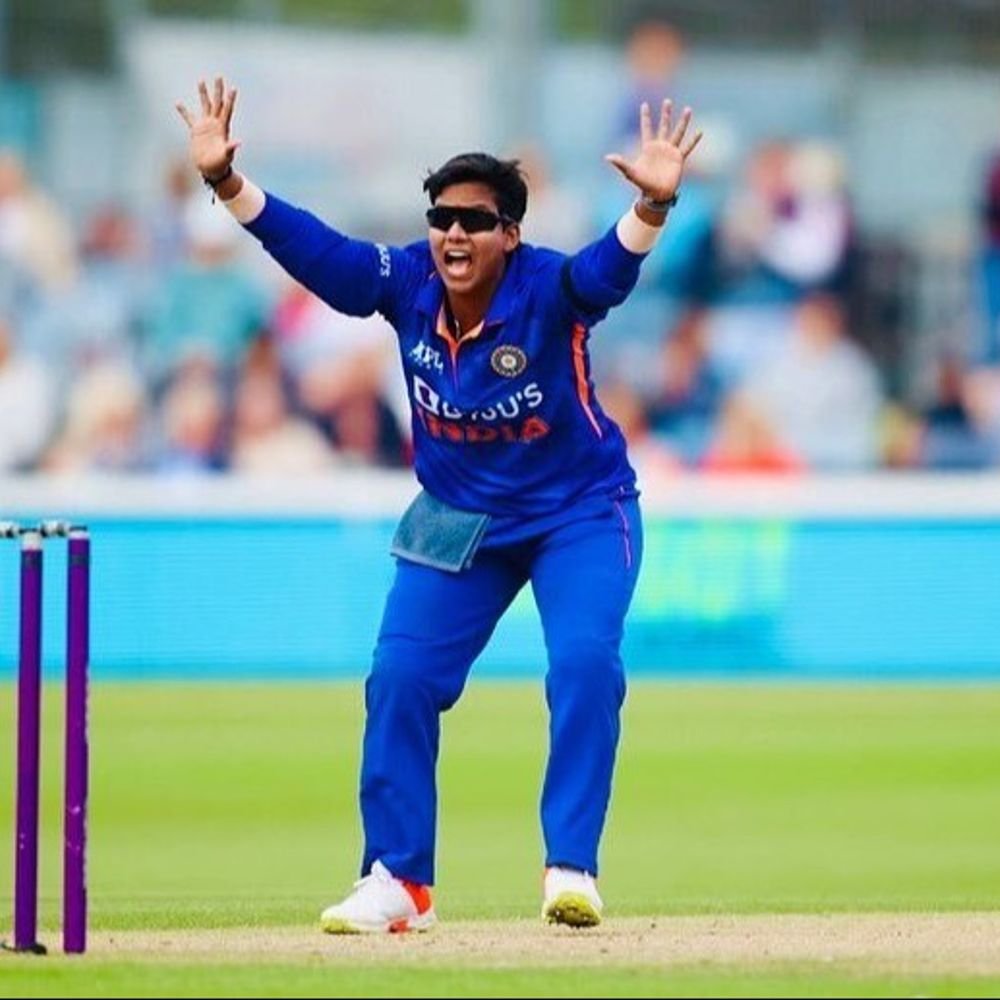 harmanpreet-crowned-captain-with-most-t20-wins:deepti-highest-wicket-taker,-mandhana-completes-10,000-runs;-ind-sl-series-top-records