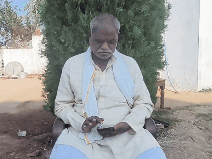 ramniwas-complains-of-being-left-out-of-meetings:he-sits-beside-sheopur-collector-with-no-authority,-while-even-the-chief-minister-gives-others-preference