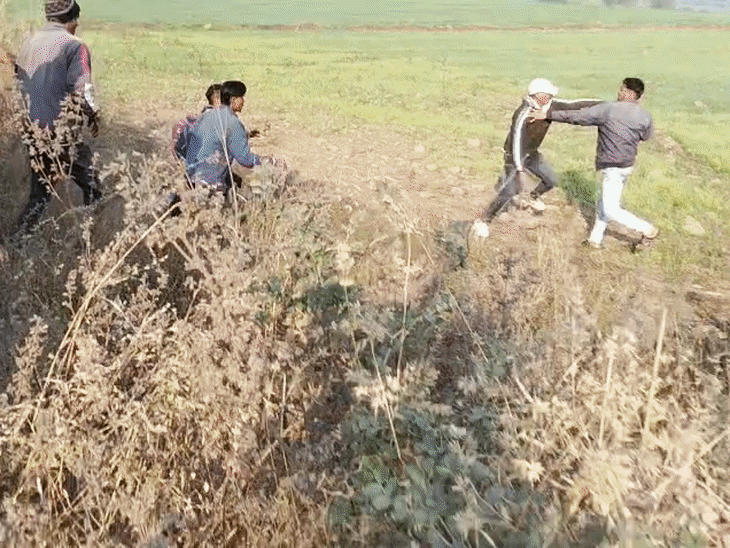 national-award-under-scanner-as-khandwa-scam-unravels:probe-team-finds-fake-ponds,-partial-work,-villagers-threatened-for-exposing-water-conservation-fraud
