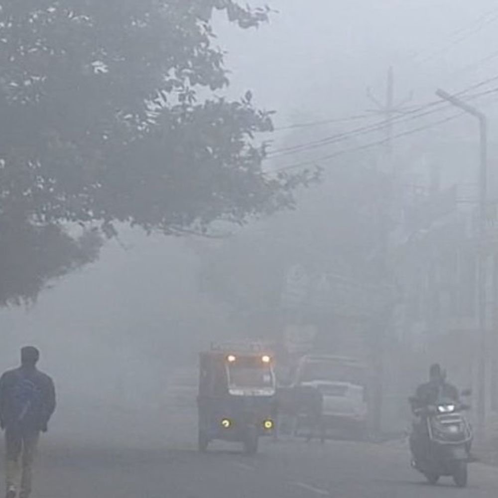 dense-fog-brings-city-to-a-standstill:bhopal-records-3.8-degrees,-marking-january’s-6th-coldest-night-in-100-years
