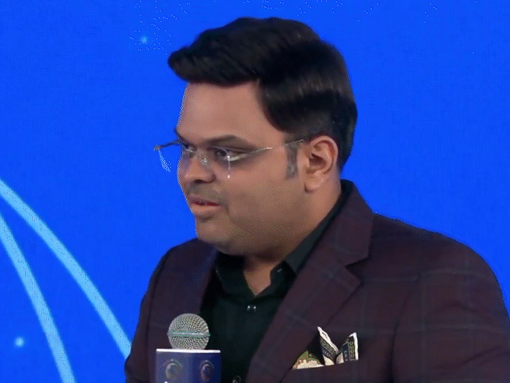 watch-|-jay-shah-calls-rohit-sharma-‘humara-kaptaan’:icc-chairman-hails-ex-india-skipper,-says-‘will-call-him-captain-because-he-won-2-trophies’