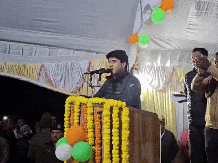 scindia-inaugurates-train-stoppages-at-myana–pagra:reacts-to-mamata’s-protest-over-ed-raids;-says-centre-committed-to-public-service
