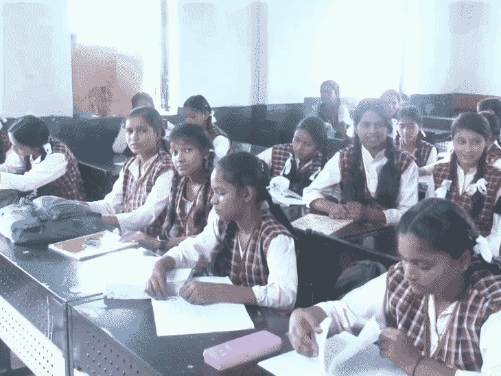 mp-board-revises-class-10,-12-exam-schedule:hindi-and-other-subject-dates-shifted;-class-12-board-examinations-to-begin-from-feb-10