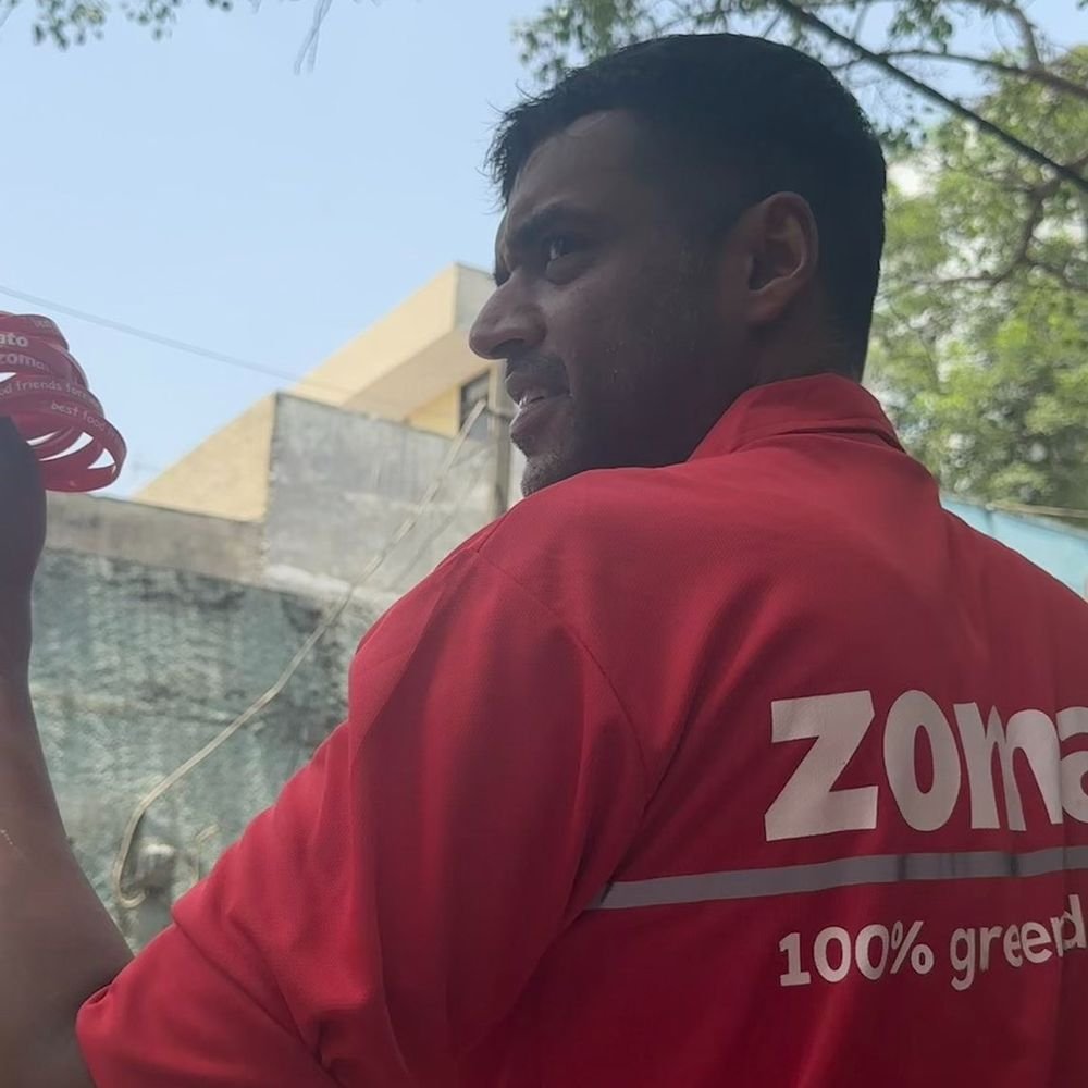 relief-for-gig-workers:blinkit-removes-10-minute-delivery-service-from-its-app;-other-e-commerce-companies-to-follow-suit-after-labour-minister-intervenes