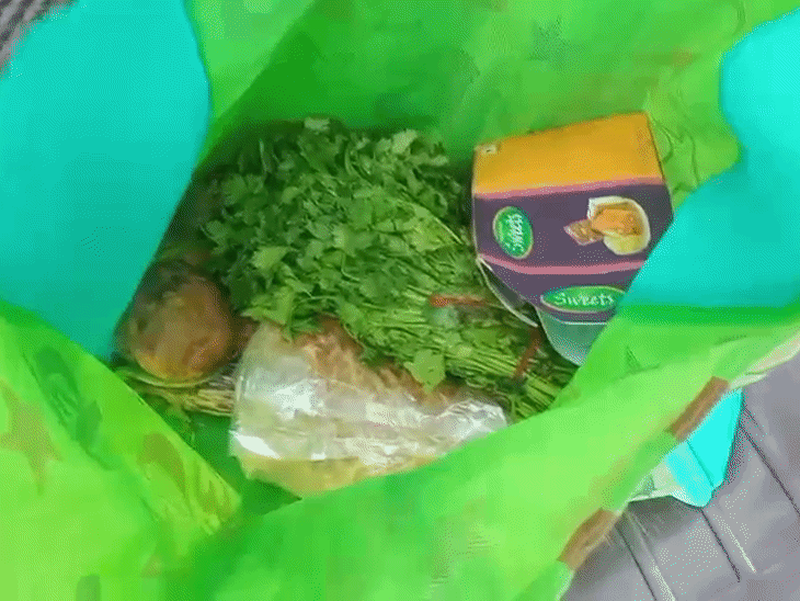 2nd-death-after-eating-abandoned-sweets-in-chhindwara:unknown-person-left-packet-at-hotel,-guard-had-died-earlier
