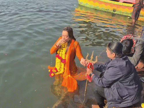 harsha-vows-to-remain-sanatani-but-will-not-promote-it:says-she-faced-more-oppn-in-religious-work-than-acting;-calls-country-male-dominated