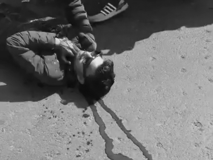 youth-injured-as-chinese-kite-string-slashes-throat:accident-occurs-while-riding-a-bike-in-indore;-blood-spills-onto-the-road-suddenly-after-impact