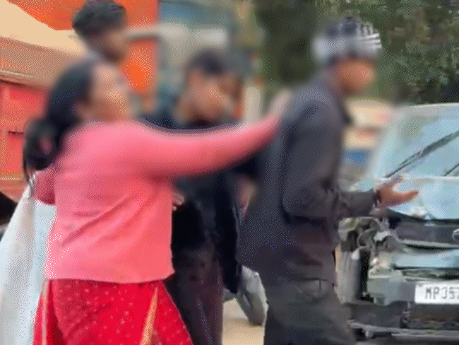 2-women-wed-in-same-sex-marriage-at-bageshwar-dham:families-clash-at-police-station;-lesbian-couple-says-five-year-love-affair