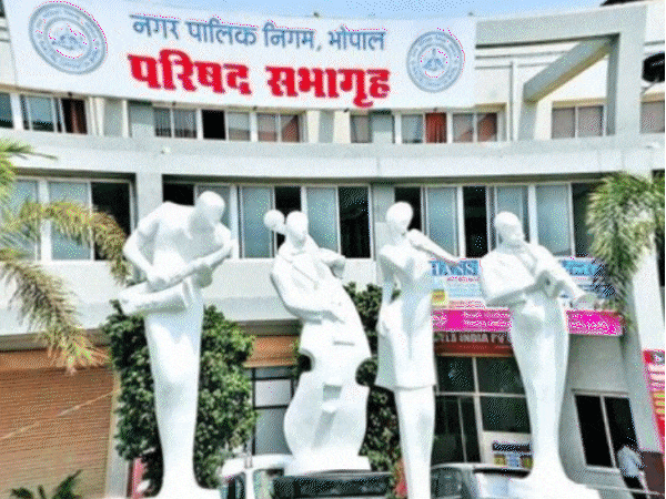 beef-confirmed-in-lab-report;-bhopal-mayor,-commissioner-cite-police-probe:questions-raised-over-municipal-corporation’s-role-in-entire-case