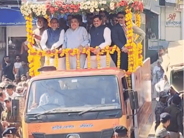 ‘i-sell-toilet-water-in-my-city’:union-minister-gadkari-says-sewage-generates-₹300-cr-annually;-lays-foundation-stones-for-₹4,400-cr-road-projects-in-vidisha