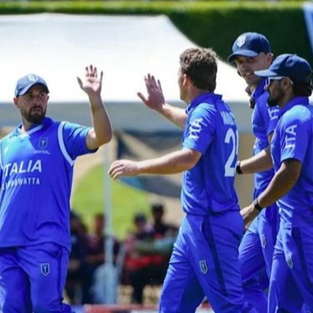 south-african-cricketer-to-play-for-italy-in-t20-world-cup:jj-smuts-makes-it-to-squad;-qualifying-captain-joe-burns-gets-ruled-out