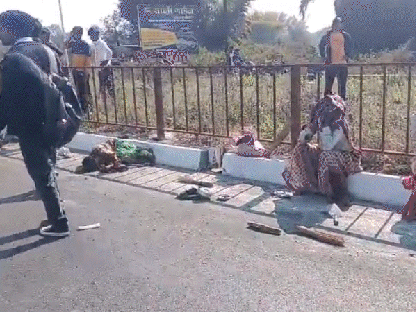speeding-car-mows-down-12-workers-in-jabalpur:2-killed-on-the-spot;-were-sitting-roadside-after-lunch,-7-critical