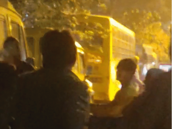 parking-dispute-leads-to-public-assault-in-bhopal:crowd-beats-two-brothers,-and-female-friend-with-sticks-and-belts-after-auto-row