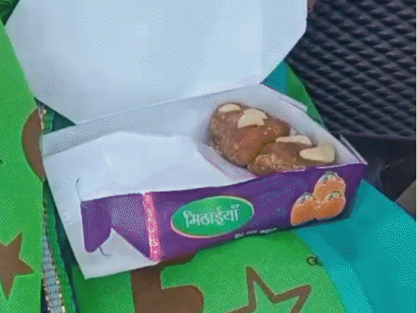 food-dept-report-reveals-‘unclaimed-sweets’-had-rat-poison:arsenic-laced-sweets-deliberately-left-in-chhindwara-hotel;-3-lives-lost