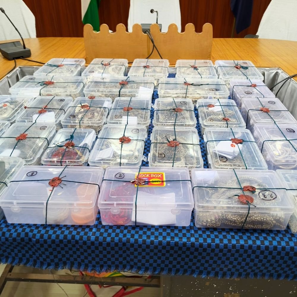 2-crore,-46-kg-silver-stolen-in-shivpuri:jewellery-from-kolaras-shop-recovered-from-ground;-2-accused-arrested-by-police-after-investigation