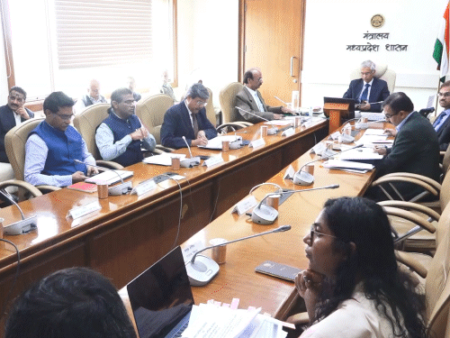 ‘i-know-what-is-happening-everywhere’,-says-chief-secretary:urges-districts-to-improve-after-complaints-reach-him-and-cm-mohan-yadav