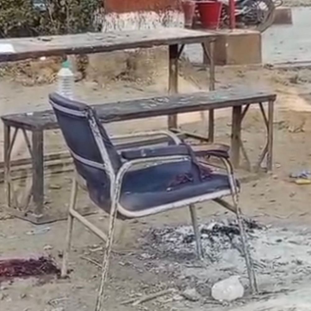 constable-dies-after-shooting-himself-on-duty-in-shahdol:first-slams-mobile-on-ground,-then-fires-service-rifle-at-neck