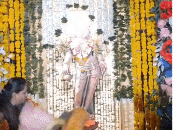 mp’s-bhojshala-sees-namaz-and-pooja-together-after-10-years:havan-for-goddess-vagadevi-continues;-muslim-community-offers-prayers-amid-tight-security,-8,000-personnel-deployed