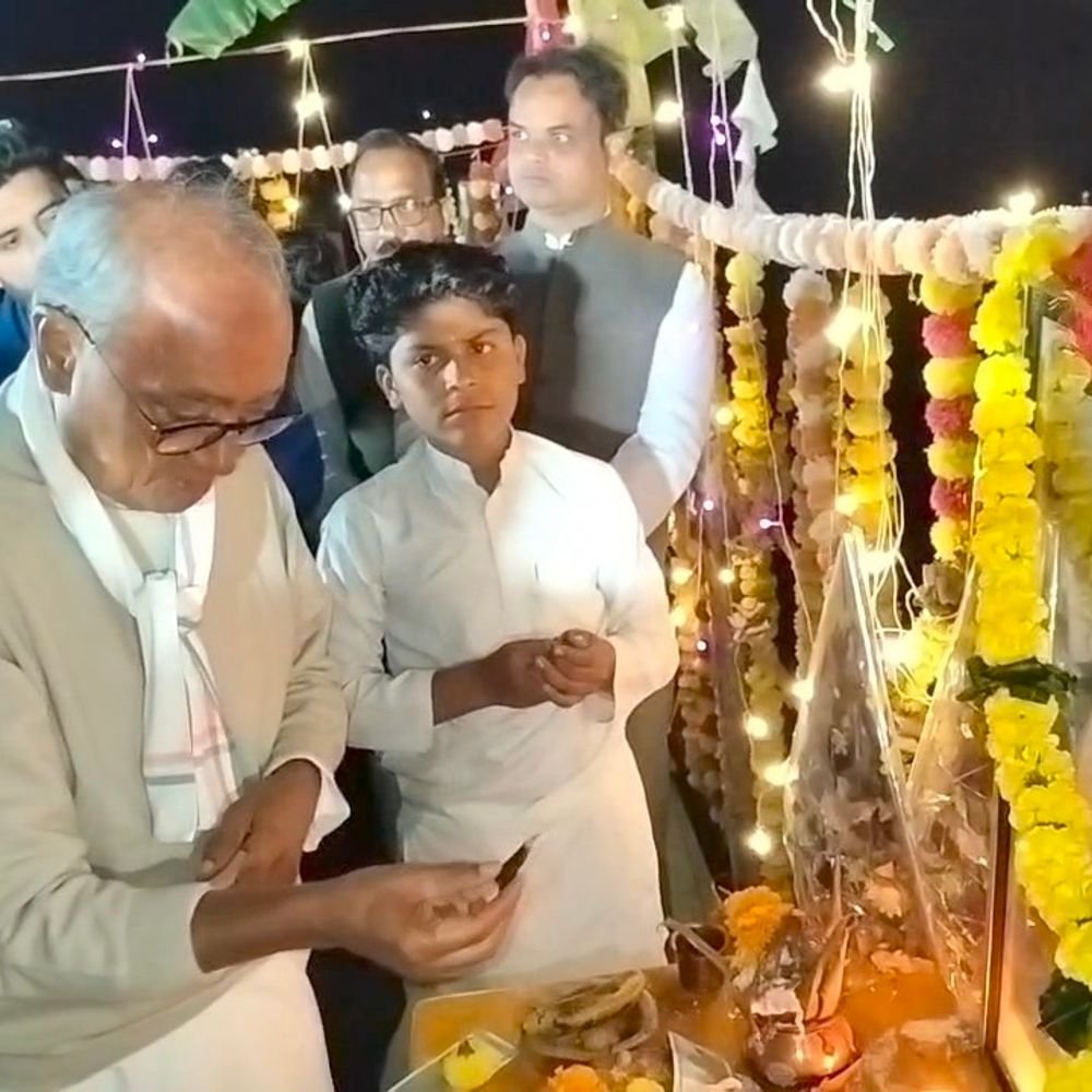 digvijay-singh-condemned-shankaracharya-incident:“former-mp-cm-says,-‘sentiments-of-the-entire-sanatan-dharma-were-hurt-in-prayagraj’