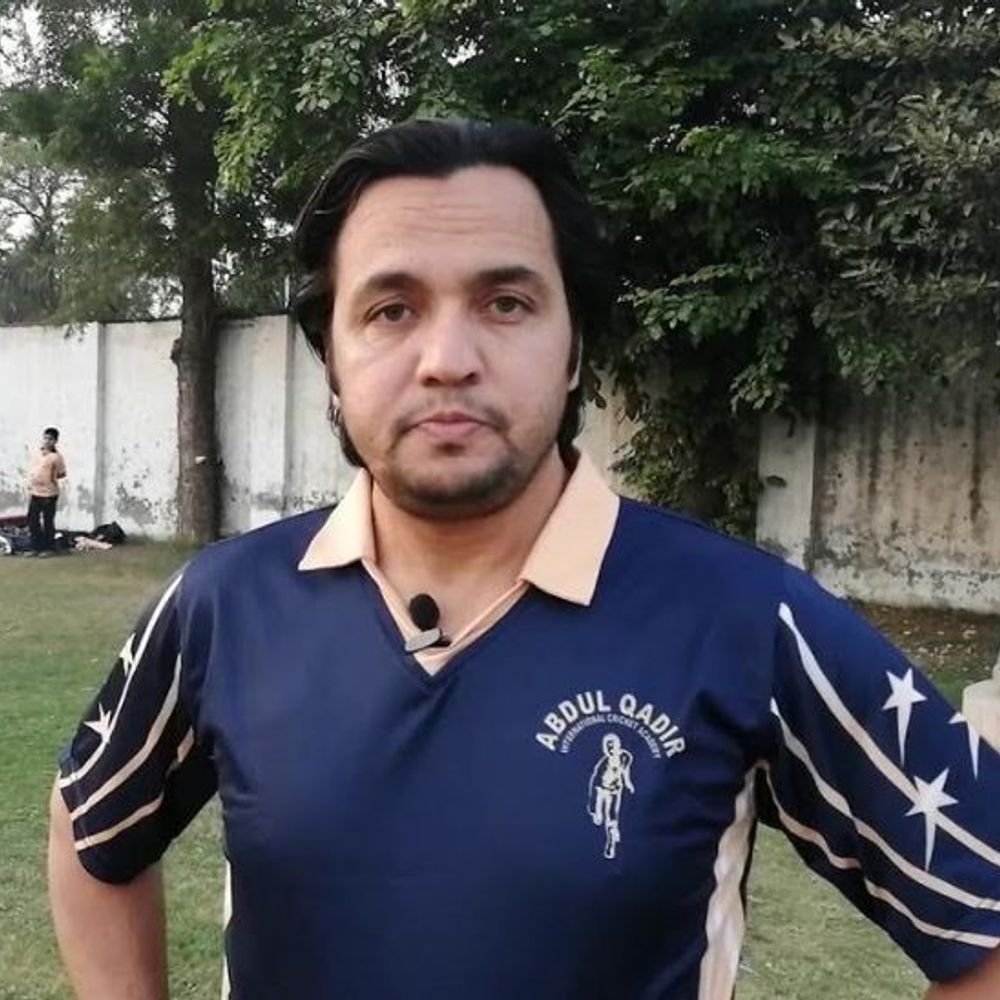 former-pakistan-legend-abdul-qadir’s-son-accused-of-rape:fir-lodged-by-housemaid,-sent-for-medical-examination;-police-took-suleiman-qadir-into-custody-for-ongoing-investigation