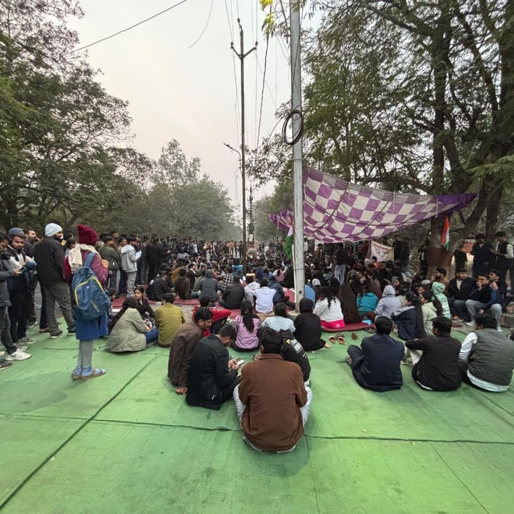 mppsc-aspirants-resume-protest-after-13-months:protesters-say-agitation-will-continue-till-january-27;-police-warn-against-blocking-traffic