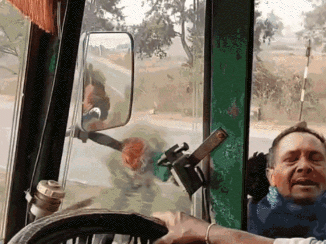 govt-closes-extortion-checkposts,-yet-collection-continues-in-mauganj:extortionists-threaten-drivers-to-beat-with-lathis;-questions-raised-over-where-these-goons-gain-confidence-from