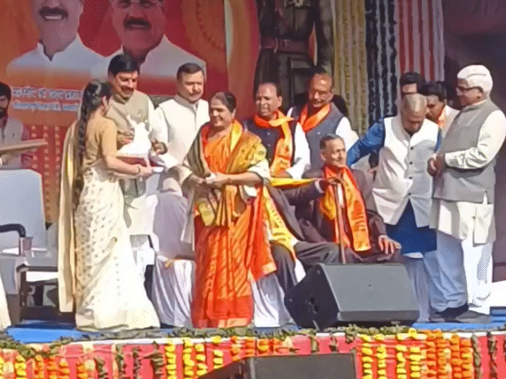 student-who-helped-classmates-is-now-cm:teacher-kokila-sen-shares-memories-of-mohan-yadav’s-school-days-and-love-for-biology