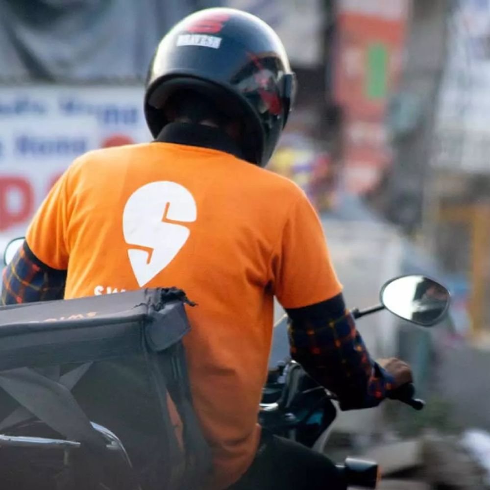 40%-gig-workers-earn-less-than-₹15,000-per-month:economic-survey-recommends-fixing-minimum-earnings;-suggests-paying-for-waiting-period-to-delivery-agents