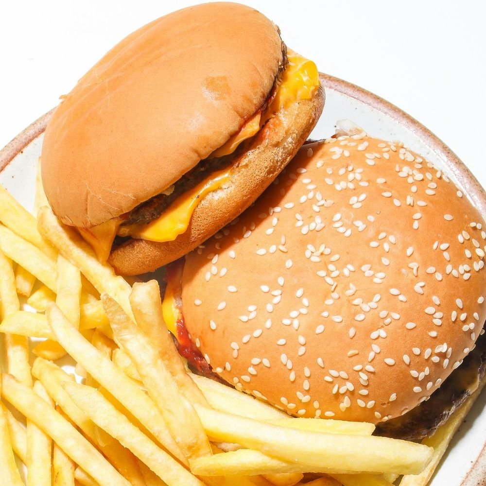 economic-survey-–-ban-on-junk-food-advertisements-from-6am-11pm:8.30-crore-children-could-become-victims-of-obesity-in-10-years